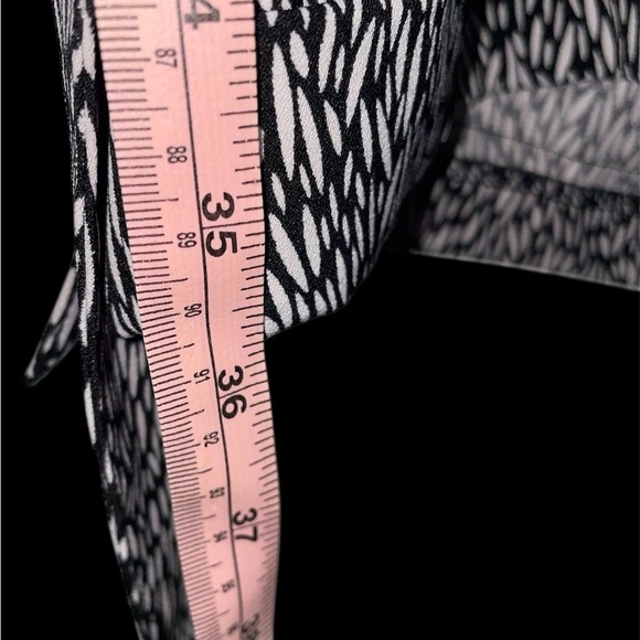 New York & Company Monochrome Patterned shorts jumpsuit - Picture 7 of 8